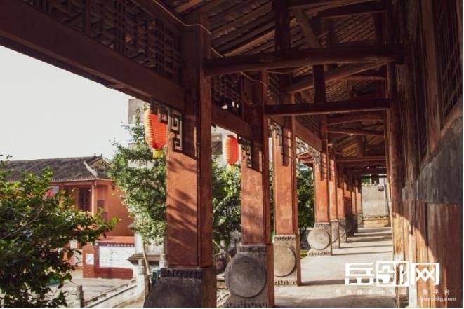 银城花海:三,岳池旅游景点在这个充满魅力的地方,每一次旅行都是一种