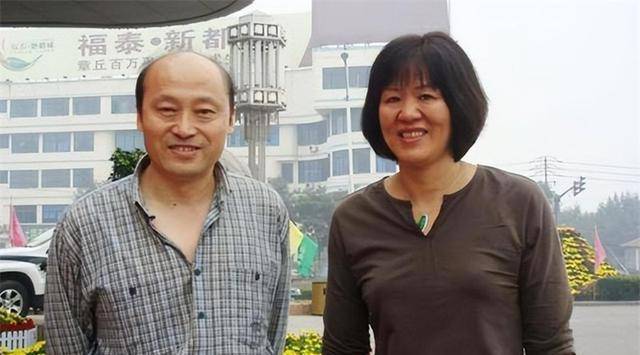 原创张蓉芳与胡进一对悲壮传奇的排球夫妻大半生分居的泪与痛