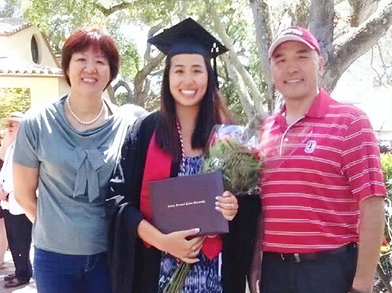 郎平女儿曾晒与弟弟的合照,父亲为照顾她15年不娶,60岁2婚生子_白浪