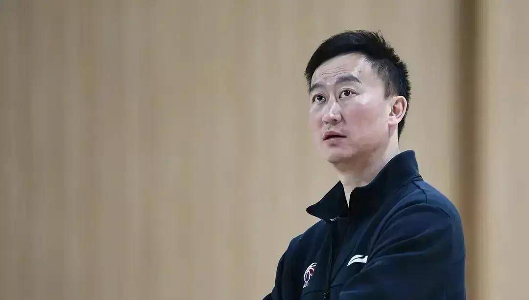 原创尴尬丁伟三问三不知高速男篮9年未有的窘境放大在所有人面前