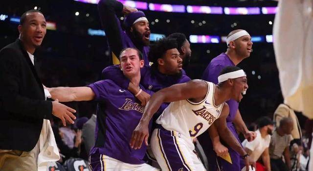 从无球到夺冠:奎因库克的人生赢家之路_勇士队_超级巨星_湖人队