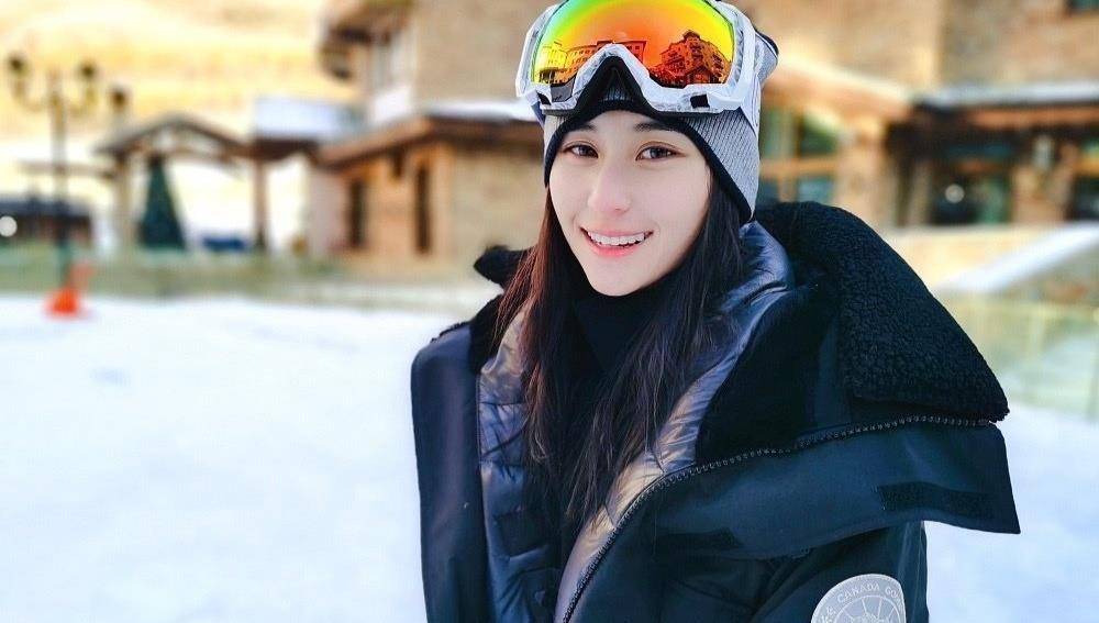 原创窦骁误撞女友何超莲准备的生日惊喜对方束手无措长啸整段垮掉看到