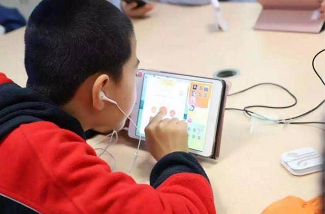 原创网课老师一直让学生看视频引起家长不满这样上课我也会