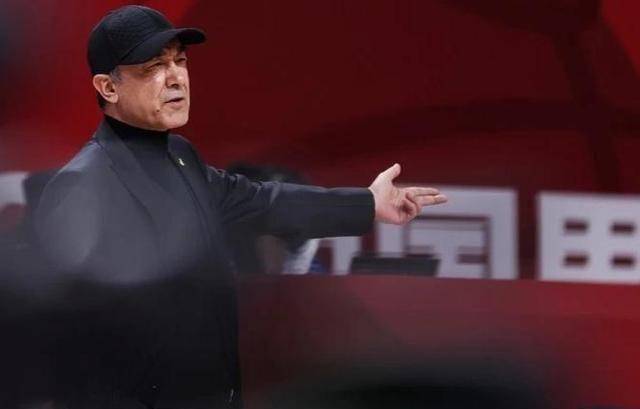 原创阿的江罕见揽起输球责任言语间不大情愿的样子网友赶紧走吧