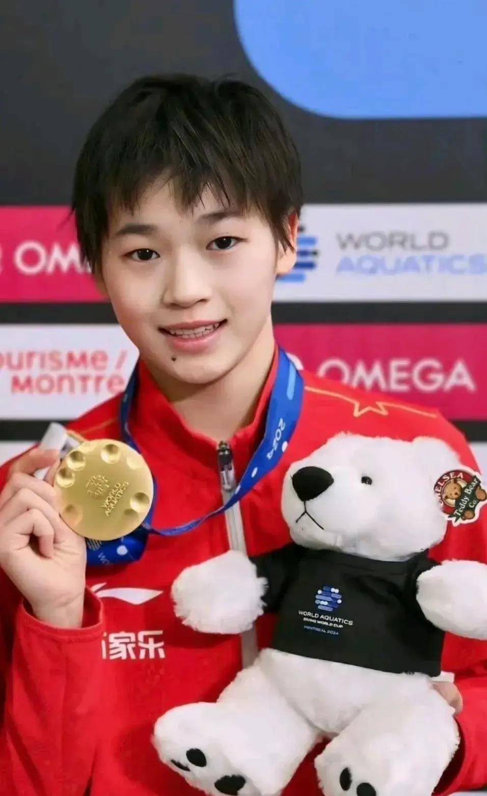 事实上,无论网友们如何评价,全红婵都展现出了她作为一个年轻运动员