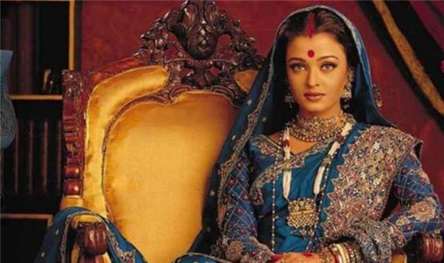 印度芭奴皇后:18年生14个孩子,39岁死在产床上,坟墓成景点_沙贾_泰姬