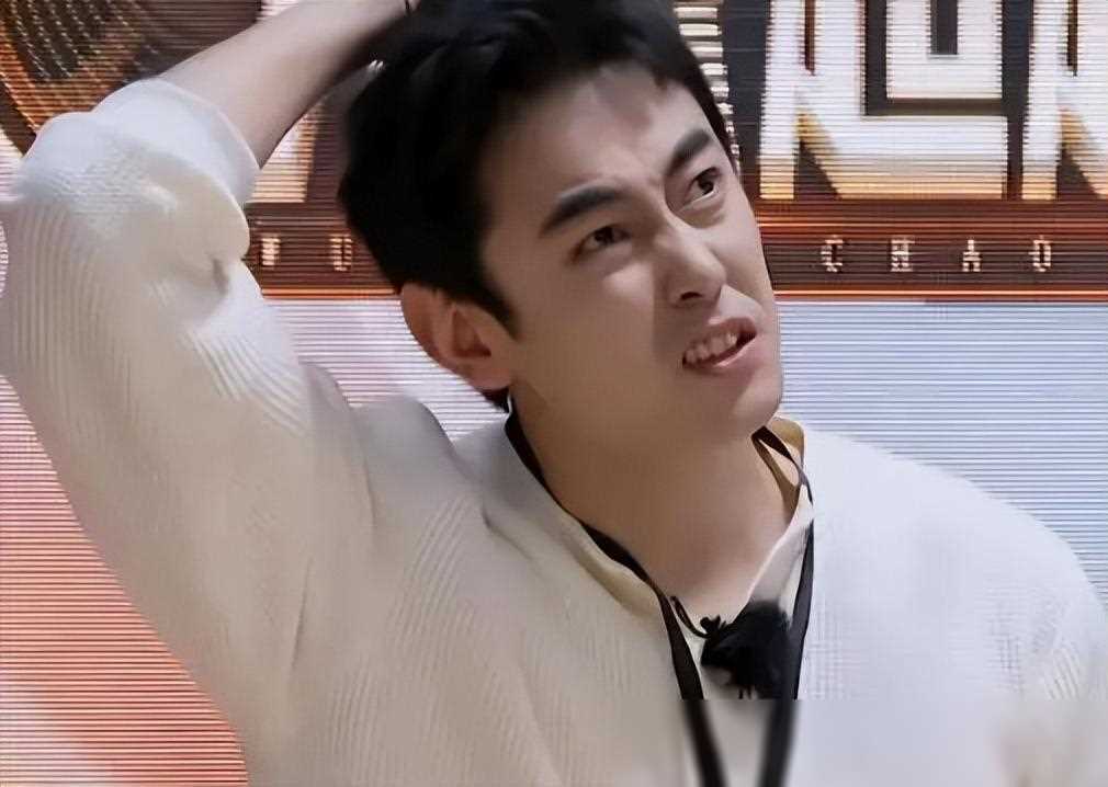 恃老卖老的新旧之分李菲儿为何引发争议