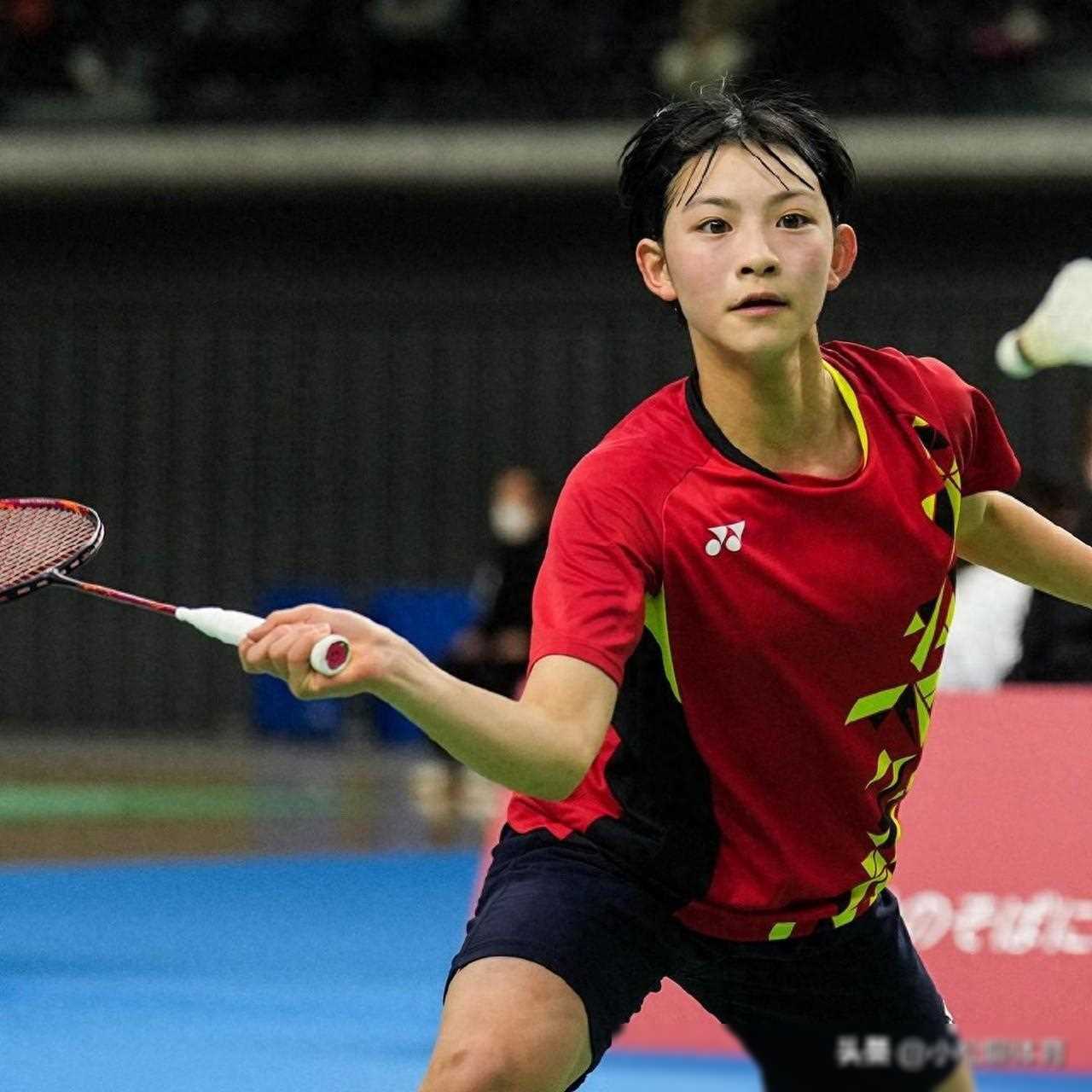 宫崎友花入选尤伯杯阵容,国羽同龄球员却仍在青年赛集训中_选手_羽毛