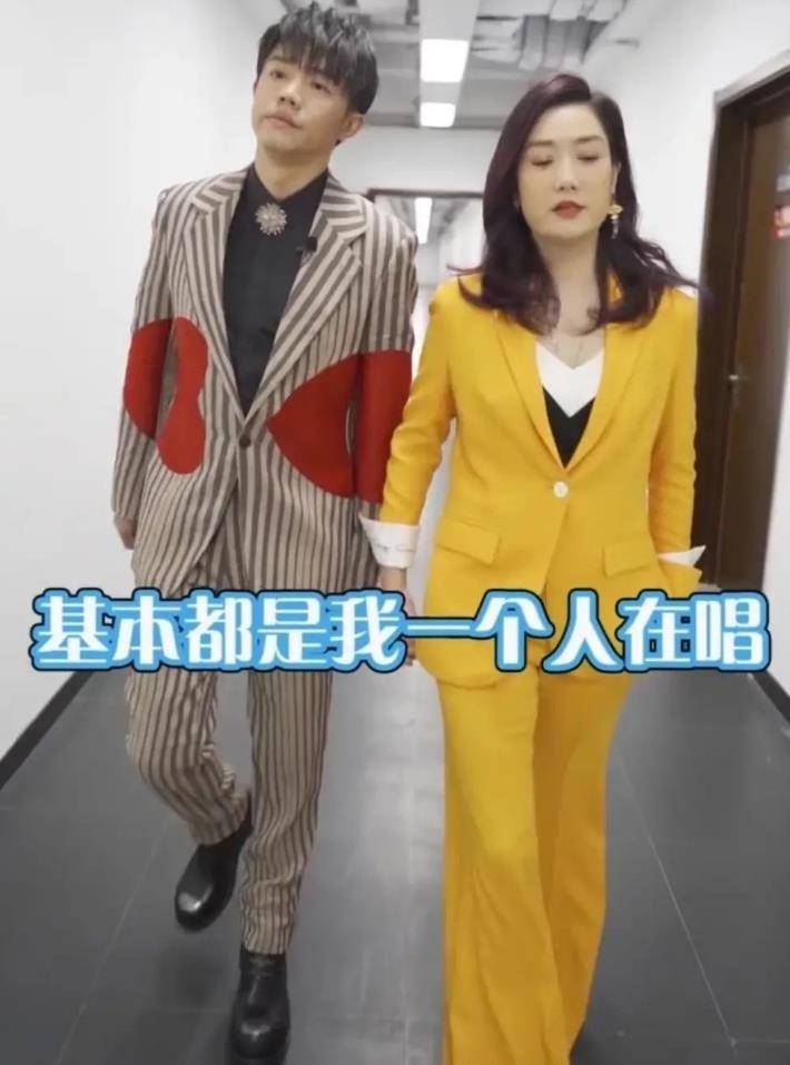 凤凰传奇的"清醒":9次上舞台,五五分账23年,比玖月奇迹高明_曾毅_组合