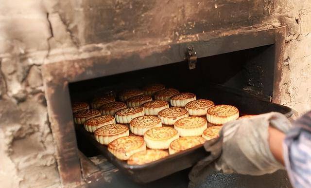 中国人期盼中秋节的到来韩国人却陷入文化困境改名字换习俗