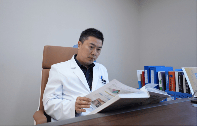 肖强秀出s好身材曲线美出未来好生活