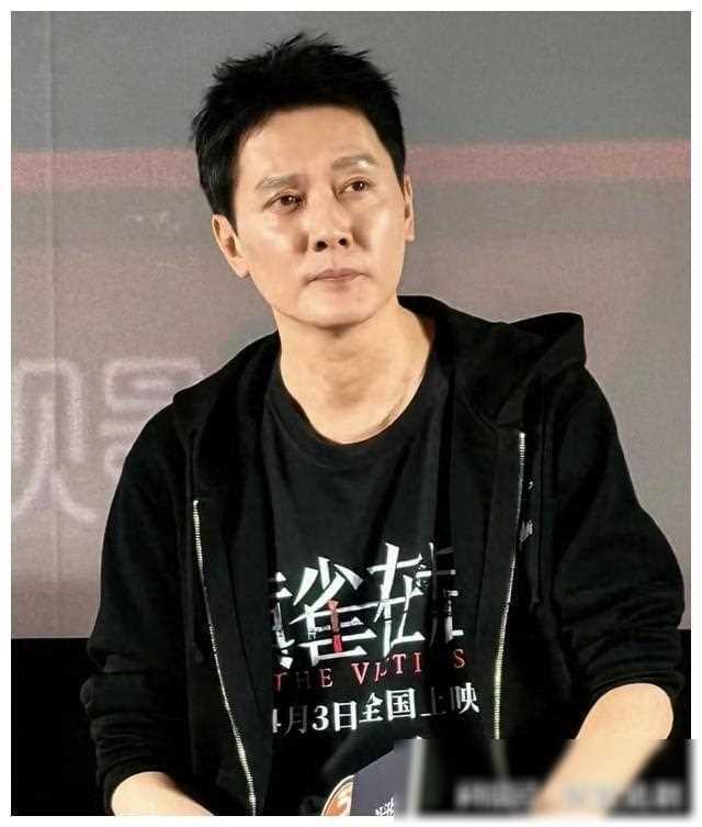 冯绍峰泪谈儿子星光背后父亲的深沉与挣扎这是想要复婚