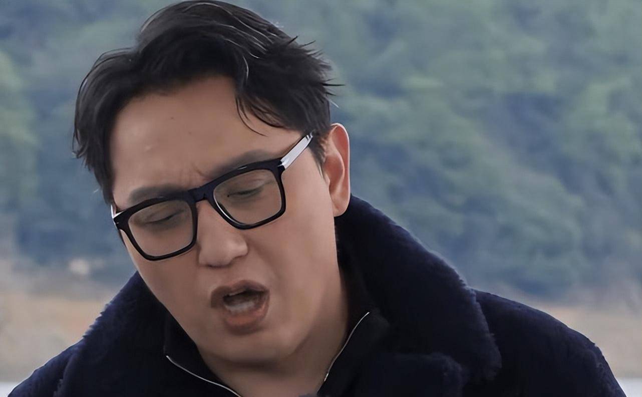 华少_因为_背景