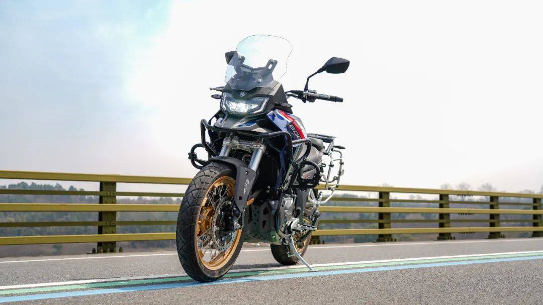 3万以下,诚意十足的摩旅利器—赛科龙rx600静态测评