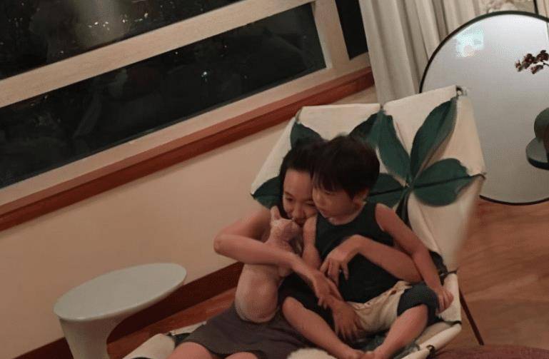 原创霍思燕杜江爱巢被曝光室内装修奢华大气仅几把椅子就能买套房