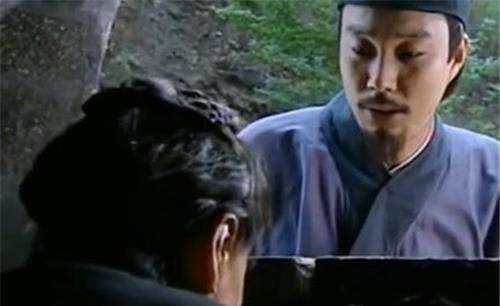 子女把父母关瓦罐坟送一次饭就填一块砖直到洞口全堵死