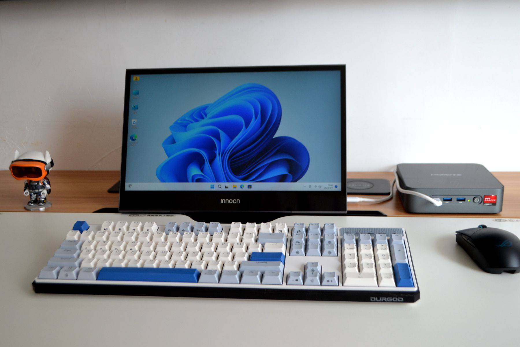 原创迷你主机太卷了2000多就能入手7840hs旗舰主机又是摩方干的