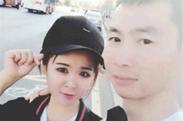 拉面哥一夜爆红后辞职干起主播娶了富婆女粉丝如今怎样