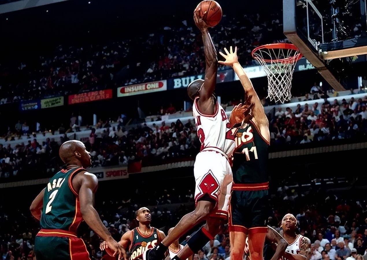 原创nba最持久的五个谣言乔丹的三秒区差距和詹姆斯的技术不足