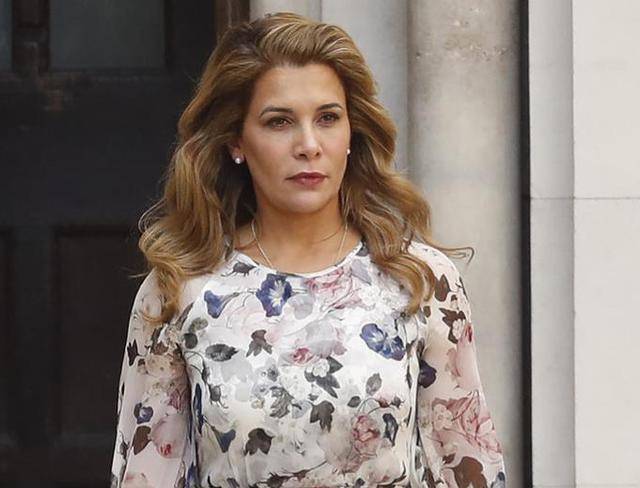 迪拜酋长为逃跑王妃写诗,却忘记了给自己生12个孩子的结发妻_赫德大