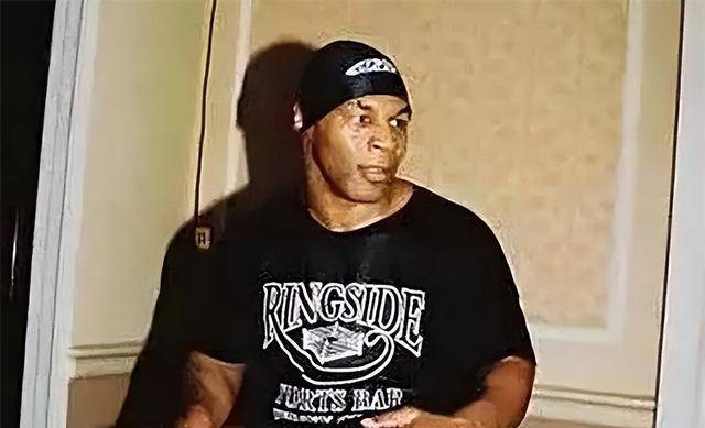 原创92年拳王泰森入狱搭讪中年女狱警趁天黑约会3年后提前出狱