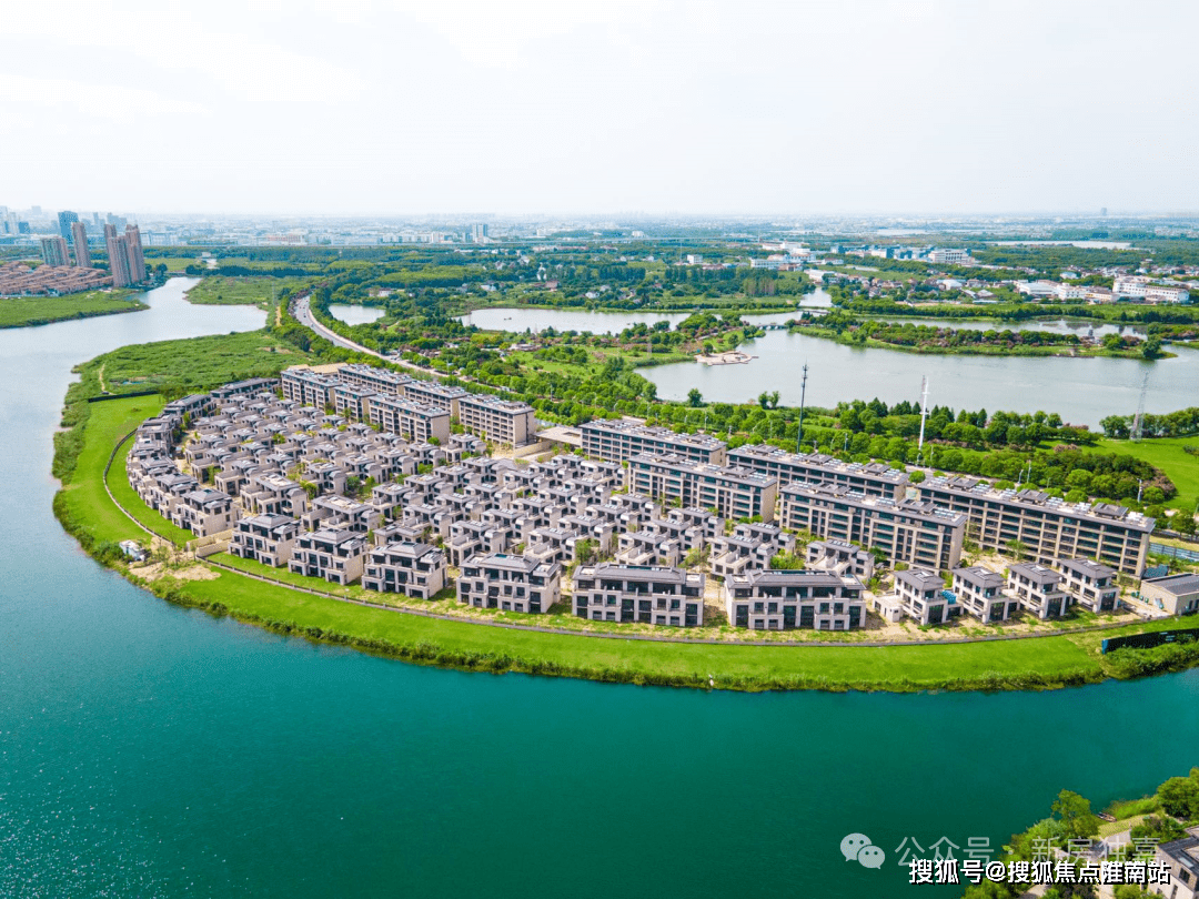 05,规划打造88幢住宅产品,包括洋房,别墅,合院等产品.