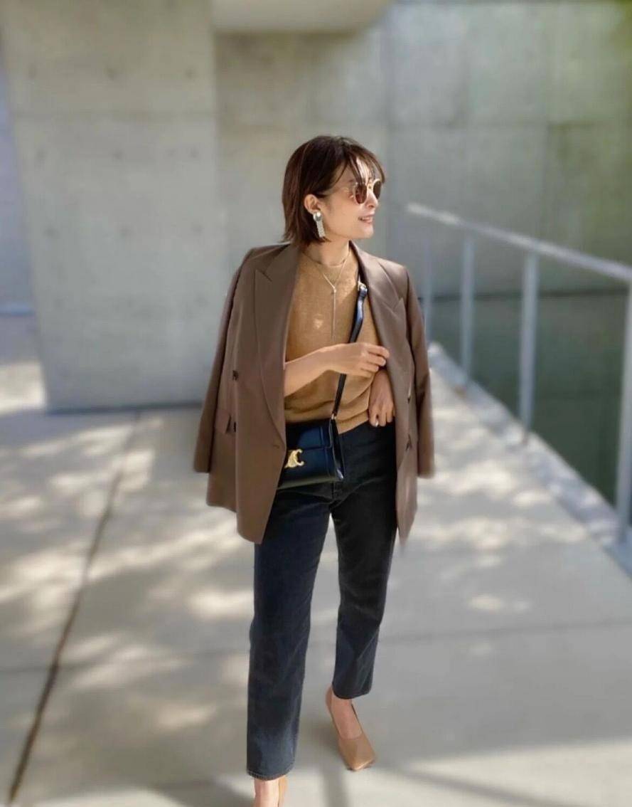 原创40岁以后剪短发没有女人味学这位日系博主这样打扮优雅又知性