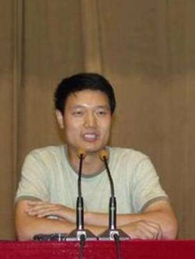 原创王庆根留学美国挣钱给村里面的父母盖楼为何突然自杀