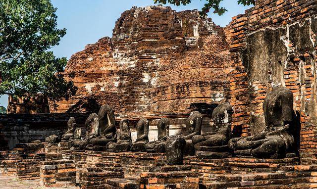 上舞蹈女演员,拒绝娶泰国公主,后来却移情别恋_西哈努克_甘霍_莫尼克