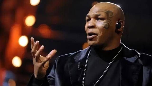 原创92年拳王泰森入狱搭讪中年女狱警趁天黑约会3年后提前出狱