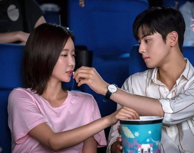 车银优登杂志封面这360度无死角的美貌怪不得是脸蛋天才