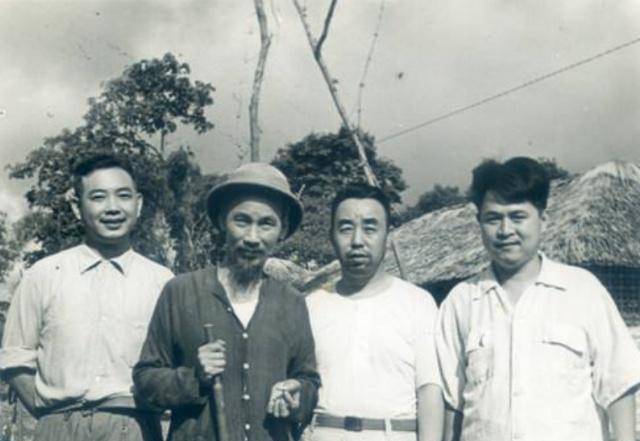 胡志明刚上台为何随即就废止了中国的汉字有这些深层原因