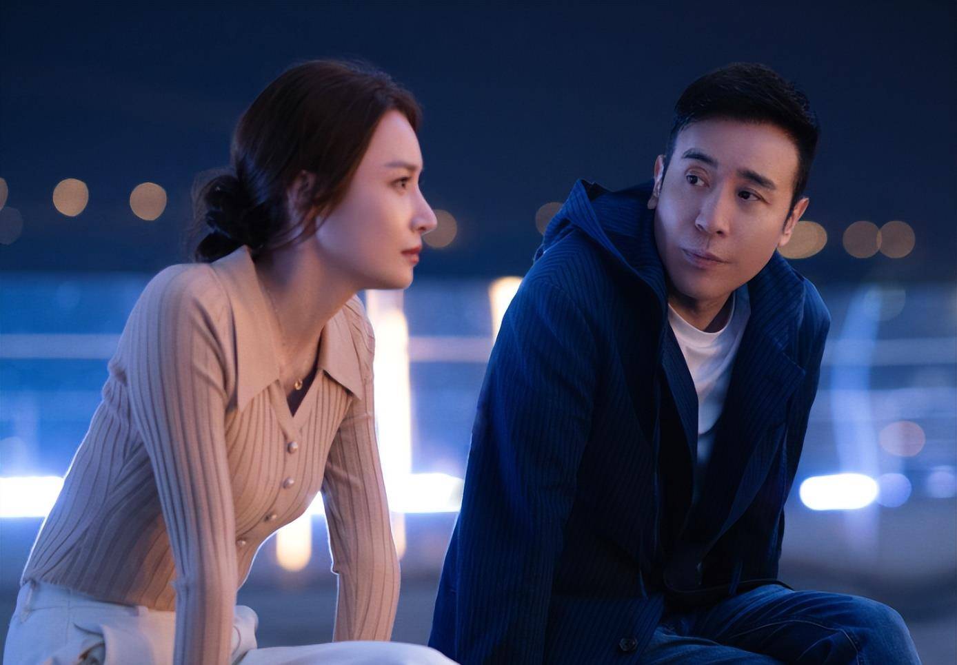 原创52岁于和伟和小22岁隆妮演情人吻戏引热议演父女都不为过