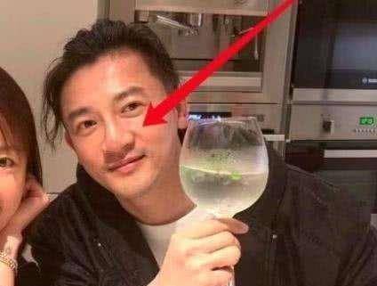 原创原创步入老年的吴奇隆发福的厉害网友和老婆刘诗诗站在一起像父女