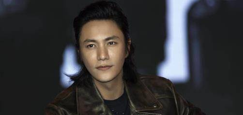 陈坤的18岁儿子五官立体颜值超高遗传了陈坤的独特气质