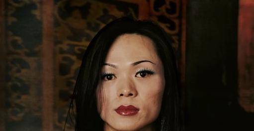 原创变性人李二毛曾是夜场小王子为爱情变女人却惨遭抛弃