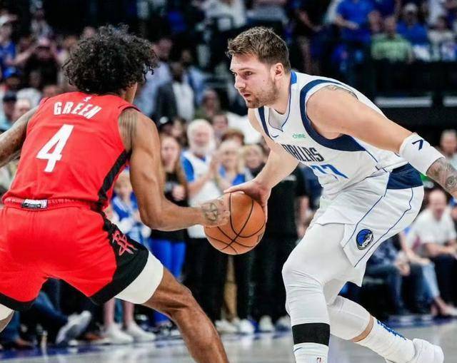 48分创新高欧文造22分逆转东契奇37分准三双火箭无缘附加赛