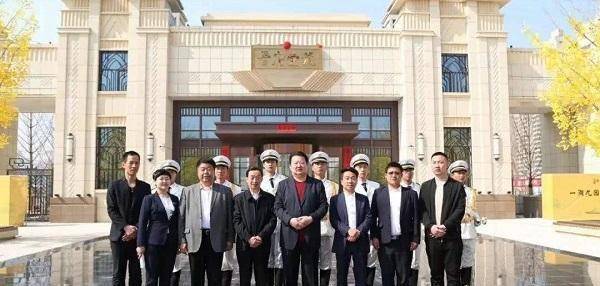 被上百个国家元首检阅的军人27年休息59天结婚让妹妹代替新郎