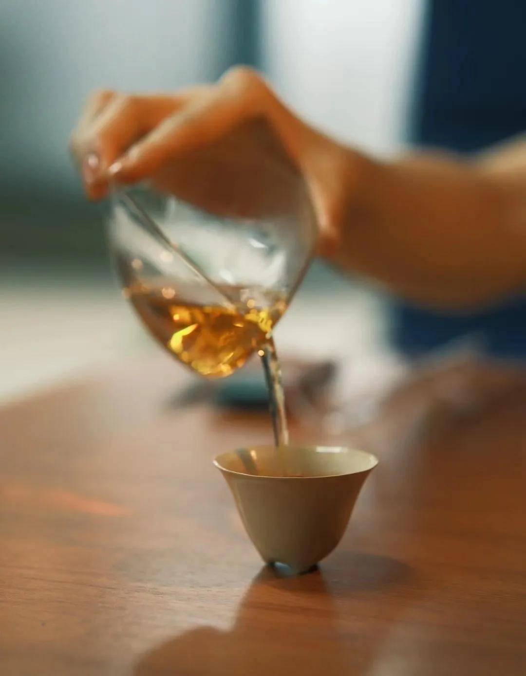 茶艺师泡茶照片图片