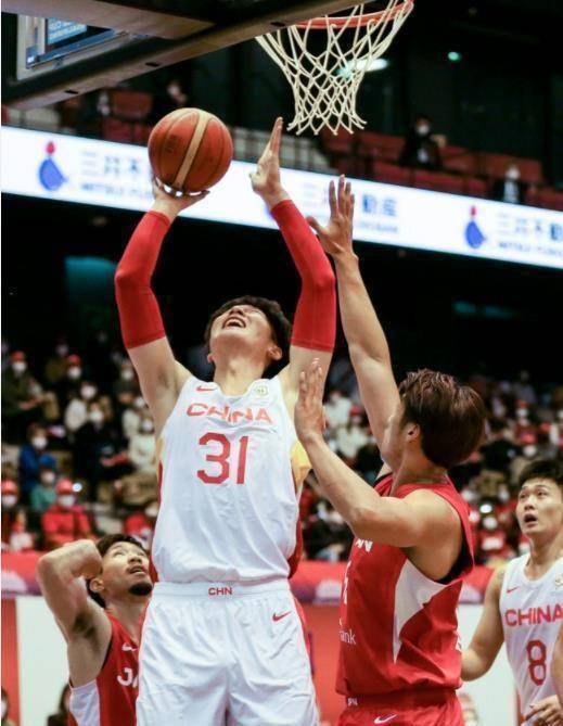 大胜小日子过得不错的对手后,吴前失落,韩德君遗憾,一人最尴尬_王哲林