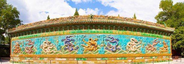 原创故宫九龙壁展现乾隆帝的九五之尊竟隐藏着一个瞒天过海的大秘密