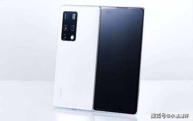 尽管华为mate x2是一款发布于3年前的老折叠屏旗舰,但是从华为mate x2