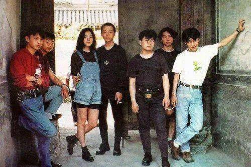 当年王菲在最当红的时期,选择嫁给窦唯,还为她生了一个女儿,而跟窦唯