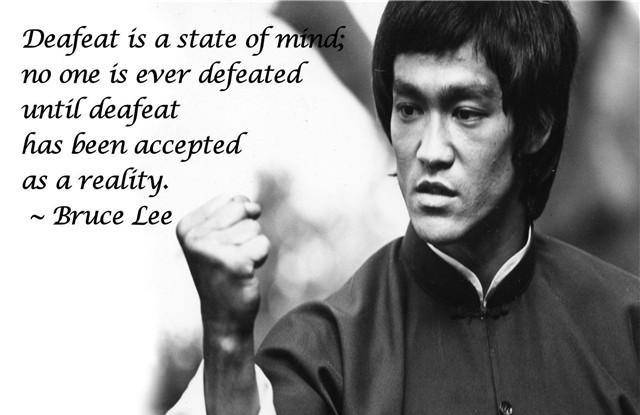 她是李小龙唯一的妻子一生结了三次婚至今仍声称最爱李小龙