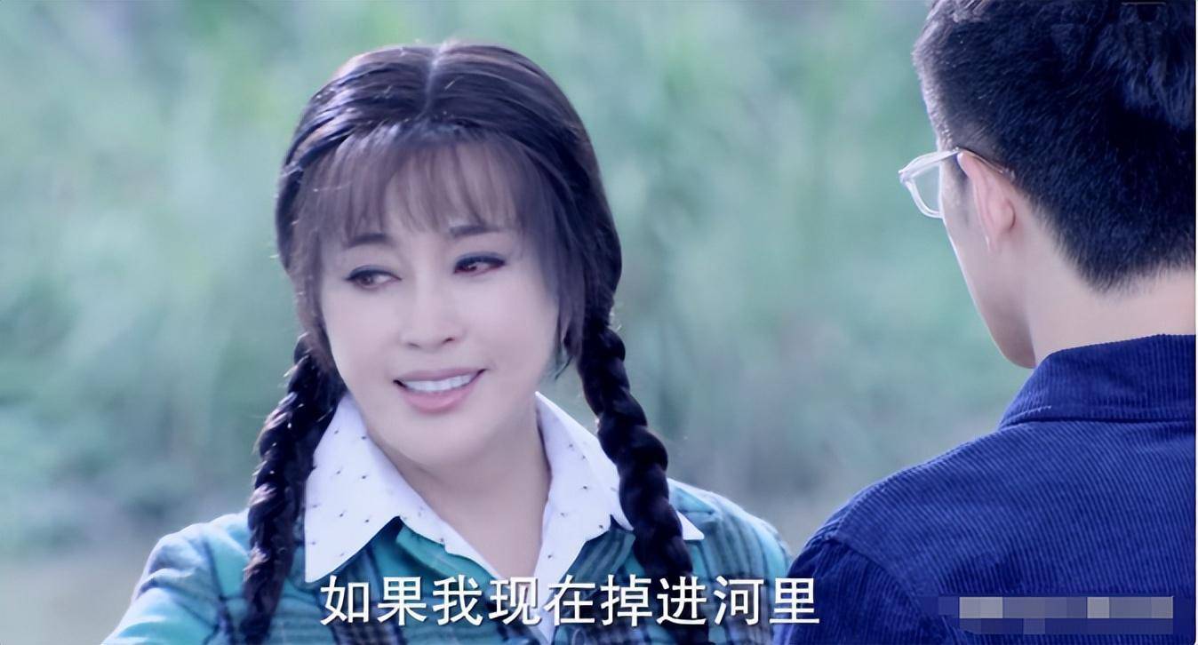 这两部剧播出后,刘晓庆时常被嘲喜欢扮嫩,而且还扮嫩失败.