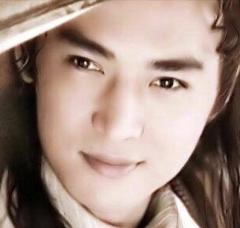 "大妈"砸3000万演女主,却因亲密戏身败名裂,实惨_杨钧钧_西门_焦恩俊