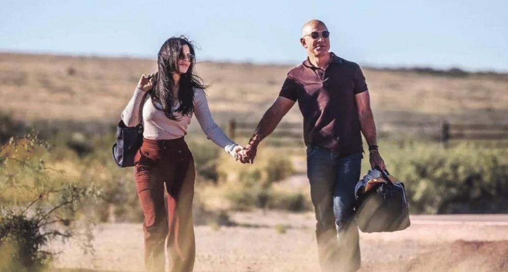 桑切斯比邓文迪更厉害:不够漂亮带着3个娃,还是抢走了贝索斯_帕特里克