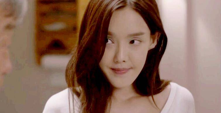 原创宅男女神金善英凭借时尚片博取关注大方公开承认整容