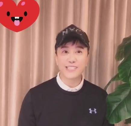 原创毛宁被关之琳嫌弃两人同台跑商演唱歌搂腰显亲密却表情尴尬