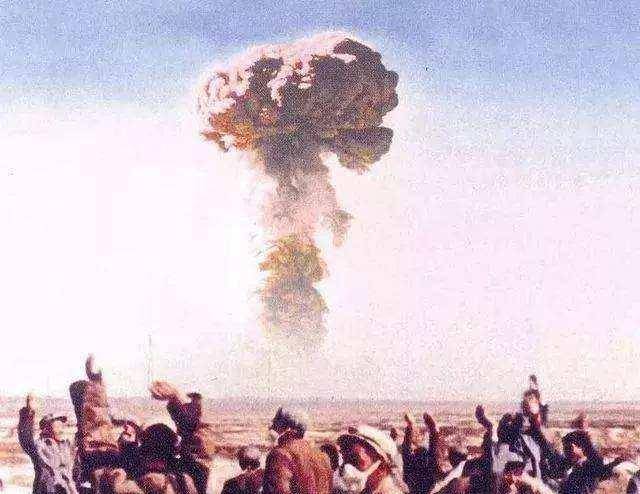 爆炸_广岛_小男孩